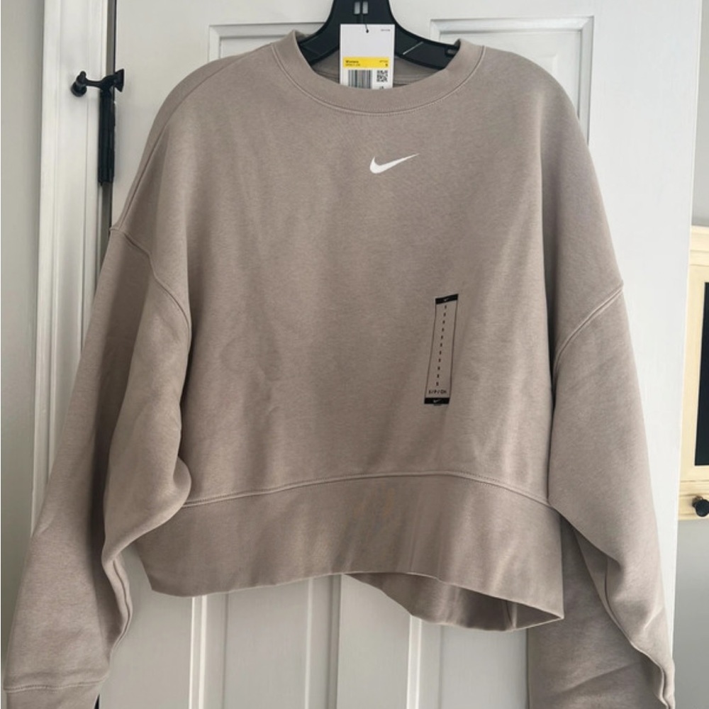 NWT Nike sweatshirt